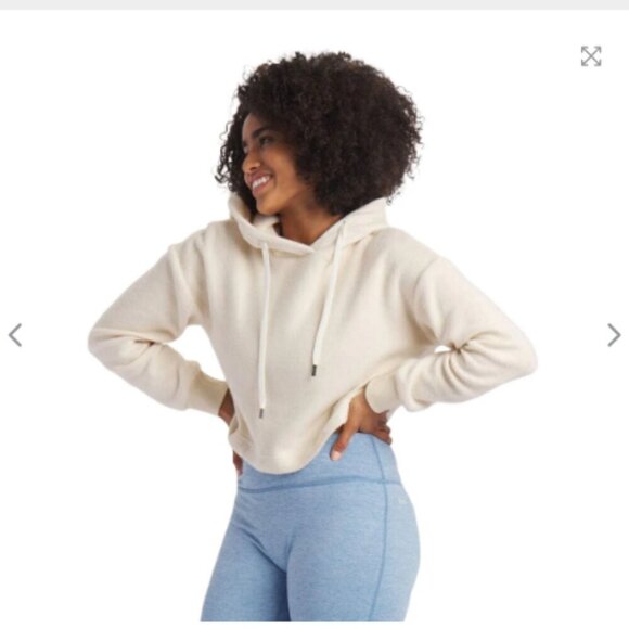 Feat BlanketBlend Cropped Hoodie Oatmilk - Picture 2 of 9